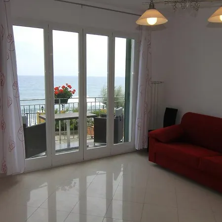 Residenza Marina Riva Ligure