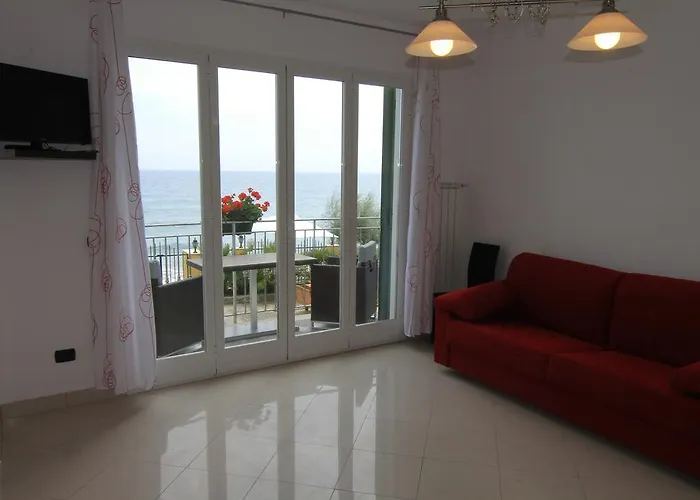 Residenza Marina Riva Ligure